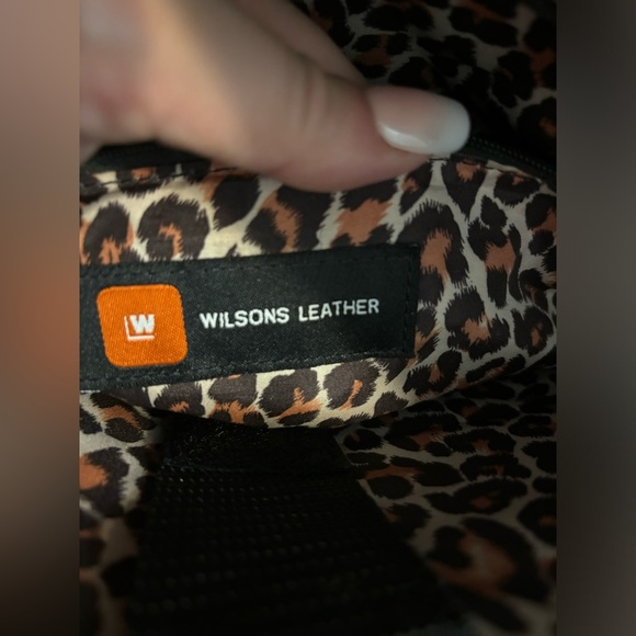 WILSONS LEATHER Laptop Leather Shoulder Bag - Picture 4 of 16